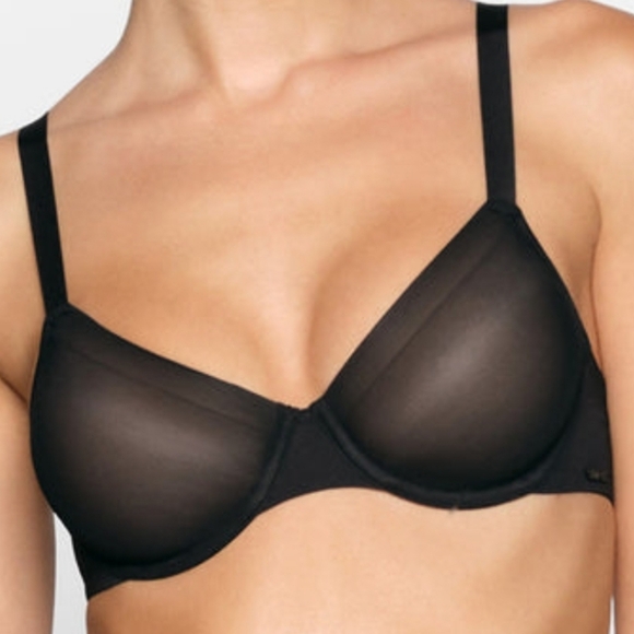💕NWT SKIMS No Show Molded Unlined Underwire Sheer Mesh Demi Bra Black ONYX 32DD - Picture 1 of 13